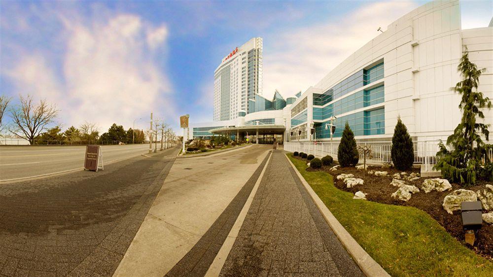 Comfort Suites Downtown Windsor Buitenkant foto