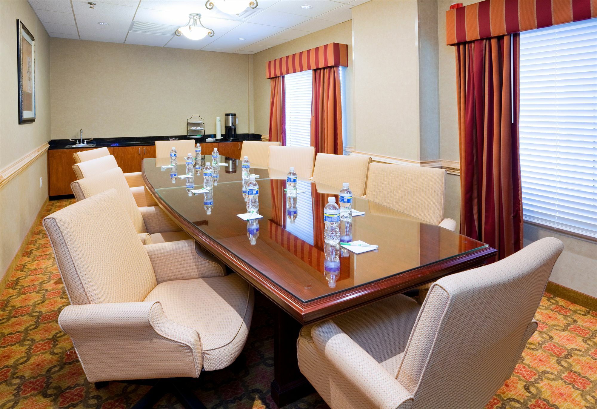 Comfort Suites Downtown Windsor Buitenkant foto