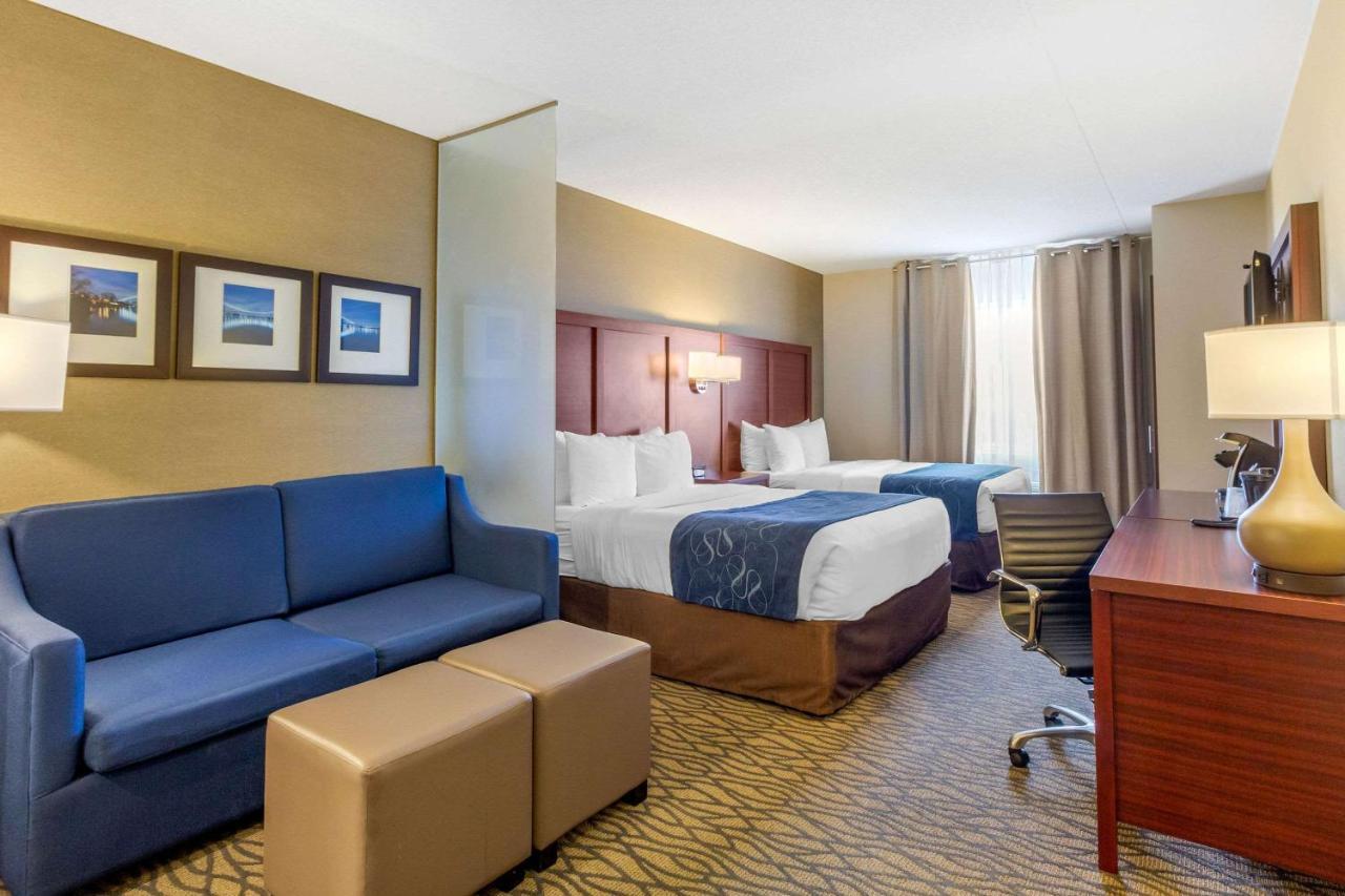 Comfort Suites Downtown Windsor Buitenkant foto