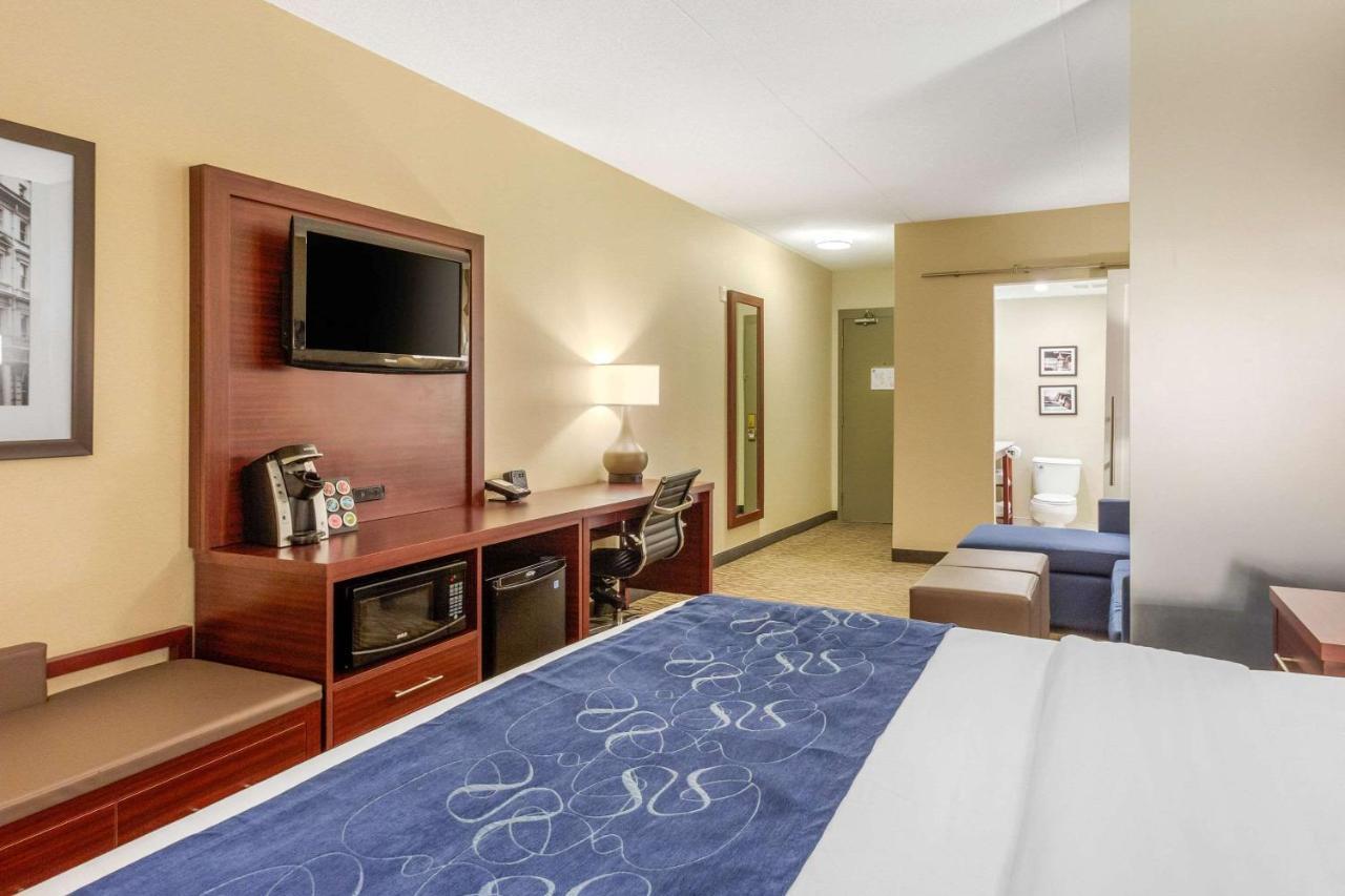 Comfort Suites Downtown Windsor Buitenkant foto