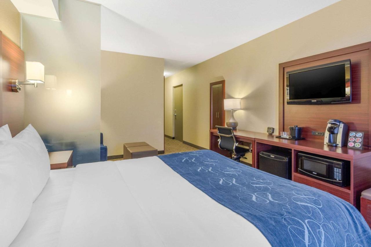 Comfort Suites Downtown Windsor Buitenkant foto