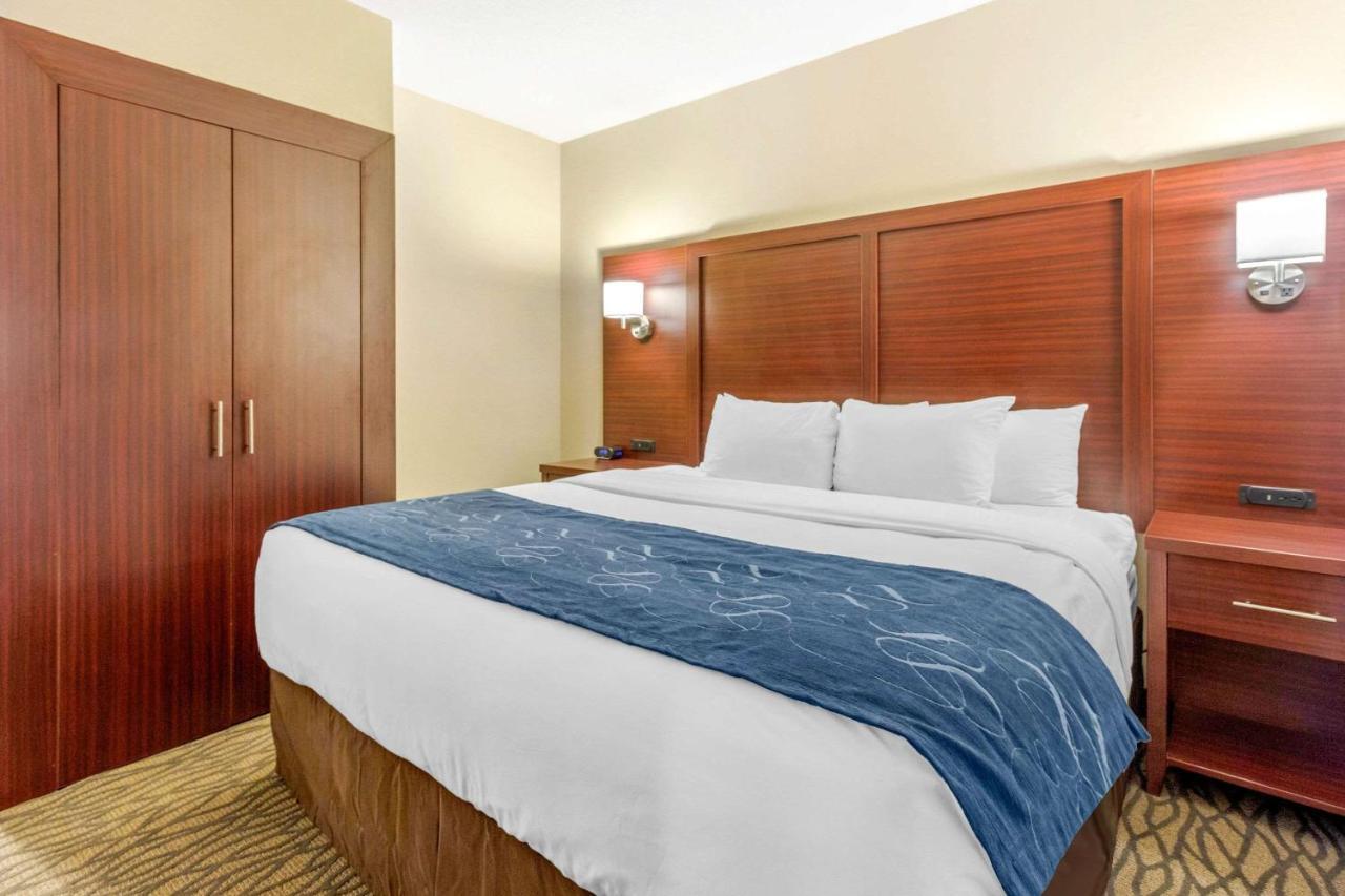 Comfort Suites Downtown Windsor Buitenkant foto